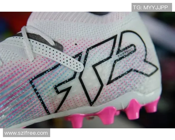 彪马足球鞋球星系列全面解析 助力顶级球员演绎精彩赛场瞬间